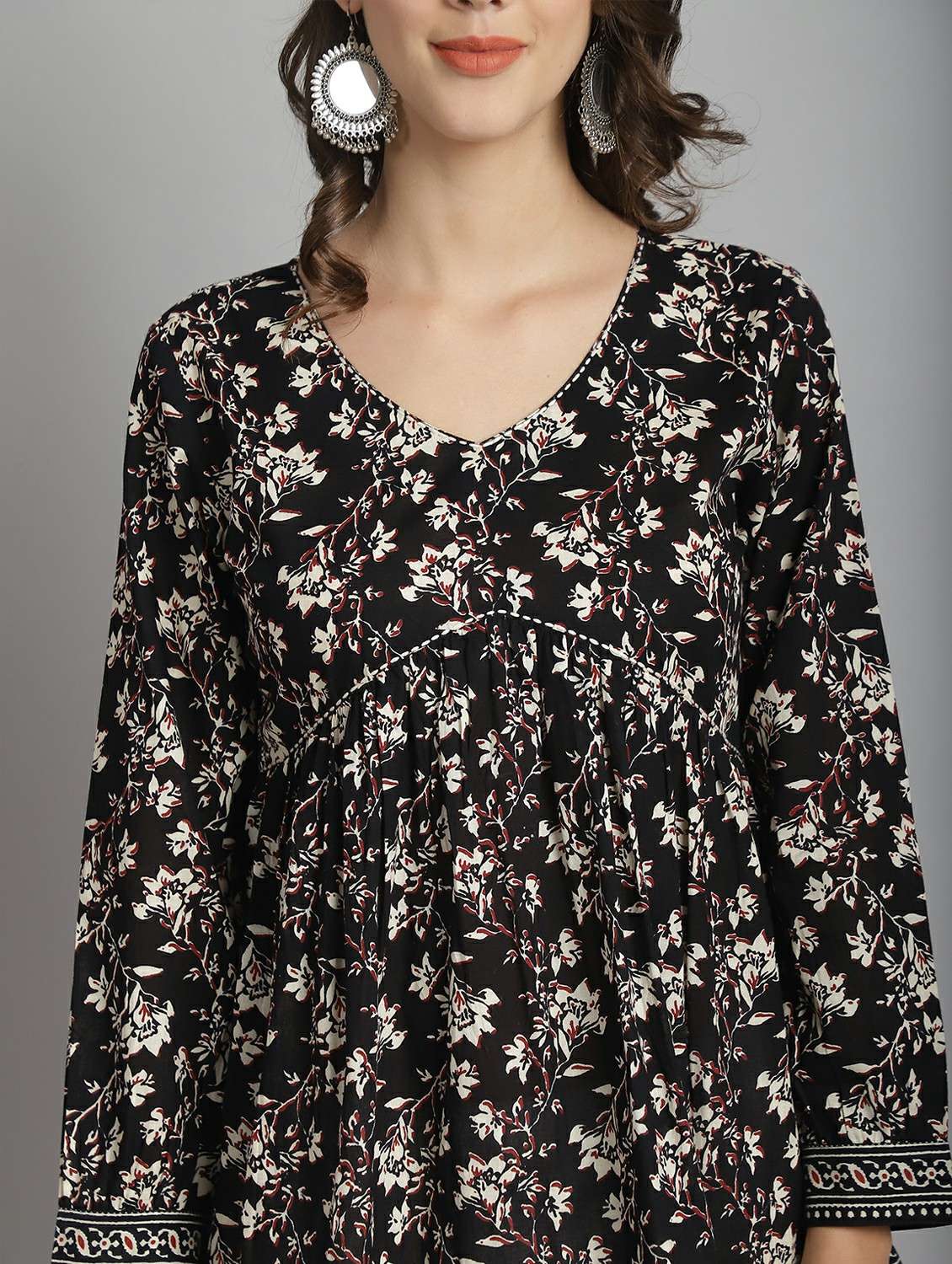 women black floral long sleeve top - 21558620 - Standard Image - 3