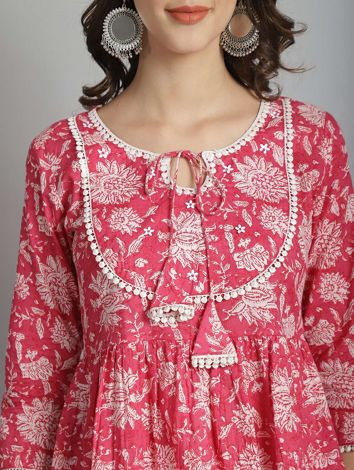 women floral three quarter sleeve top - 21558622 - Standard Image - 3