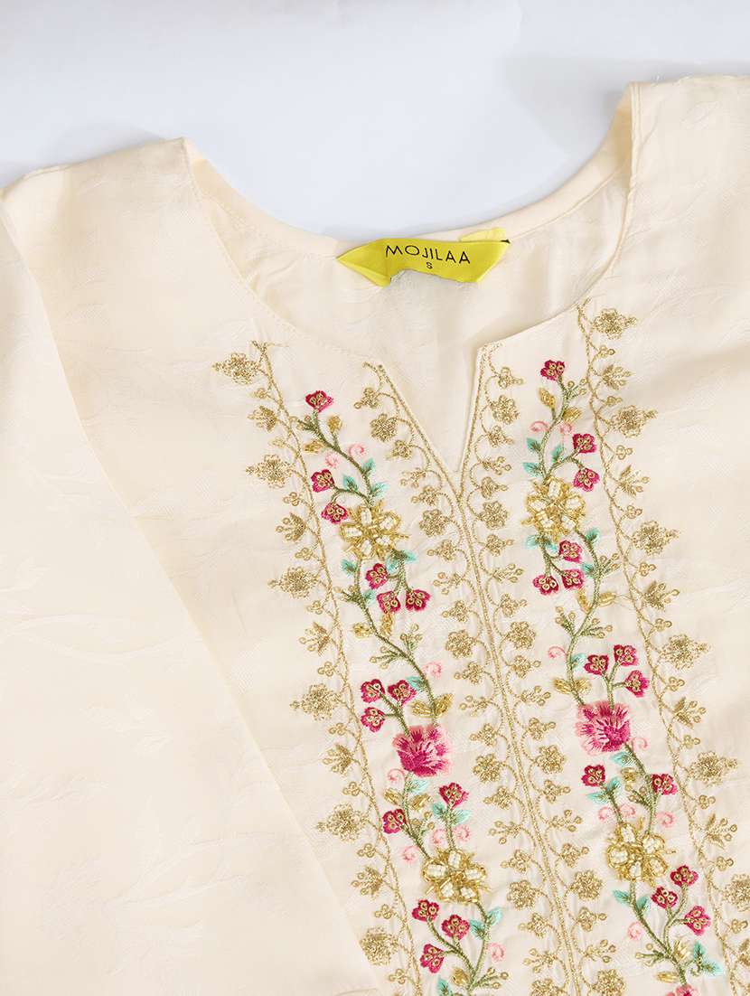 women embroidered kurta pant set with dupatta - 21558673 -  Standard Image - 8