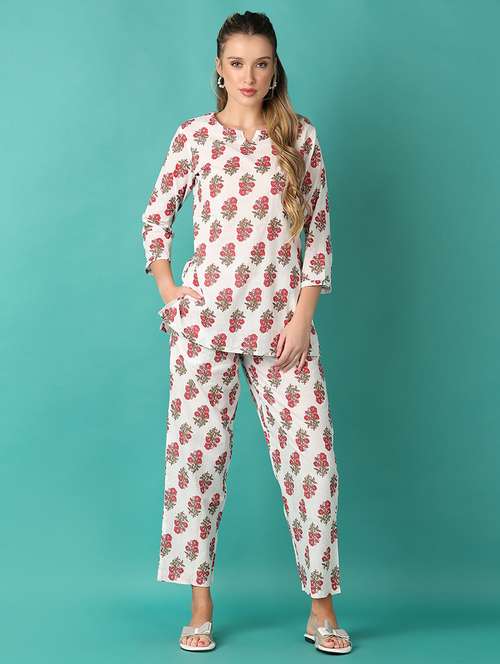 women floral notch neck co-ord set - 21558711 - Standard Image - 0