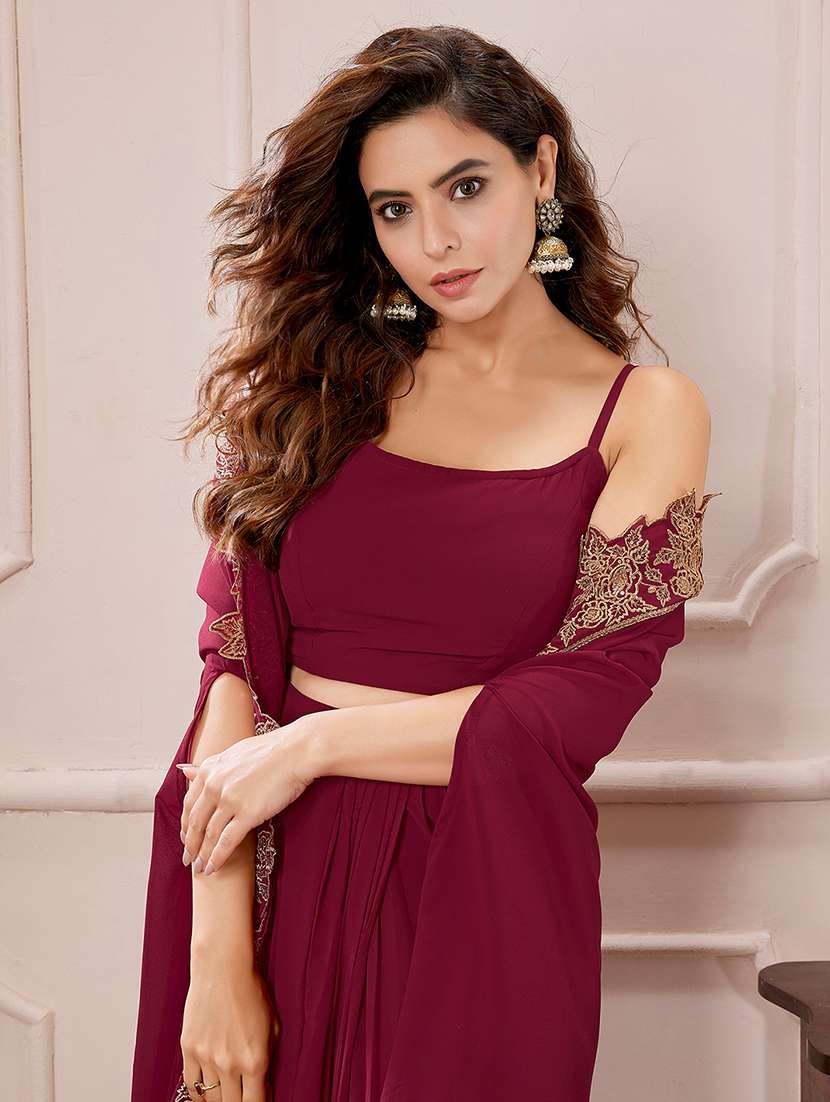 women embroidered sleeveless fusion set - 21559137 -  Standard Image - 5