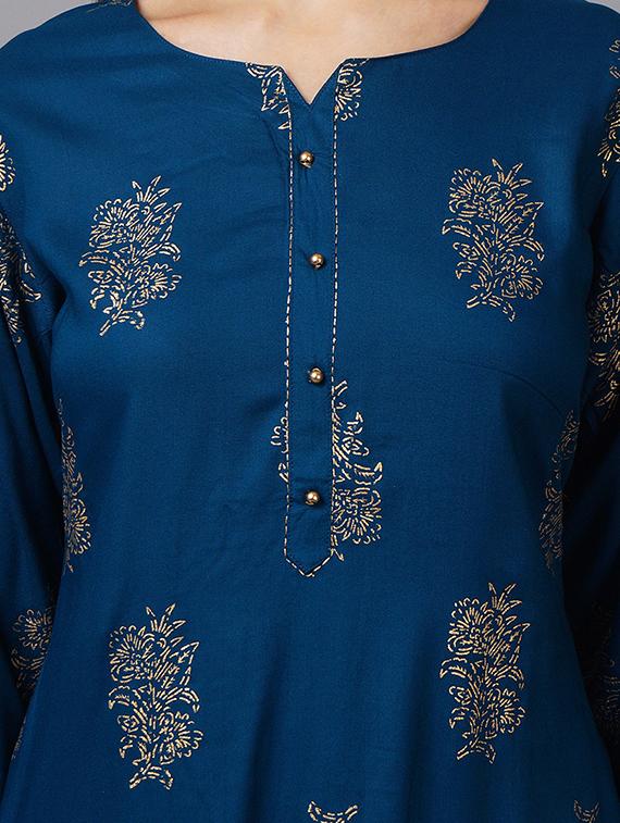 women foil printed three quarter sleeves kurta pant set - 21559396 - Standard Image - 3