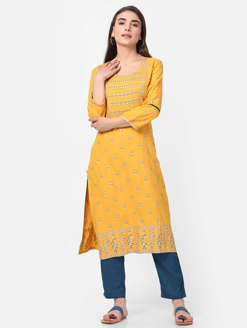 women printed round neck kurta pant set - 21559403 -  Zoom Image - 0