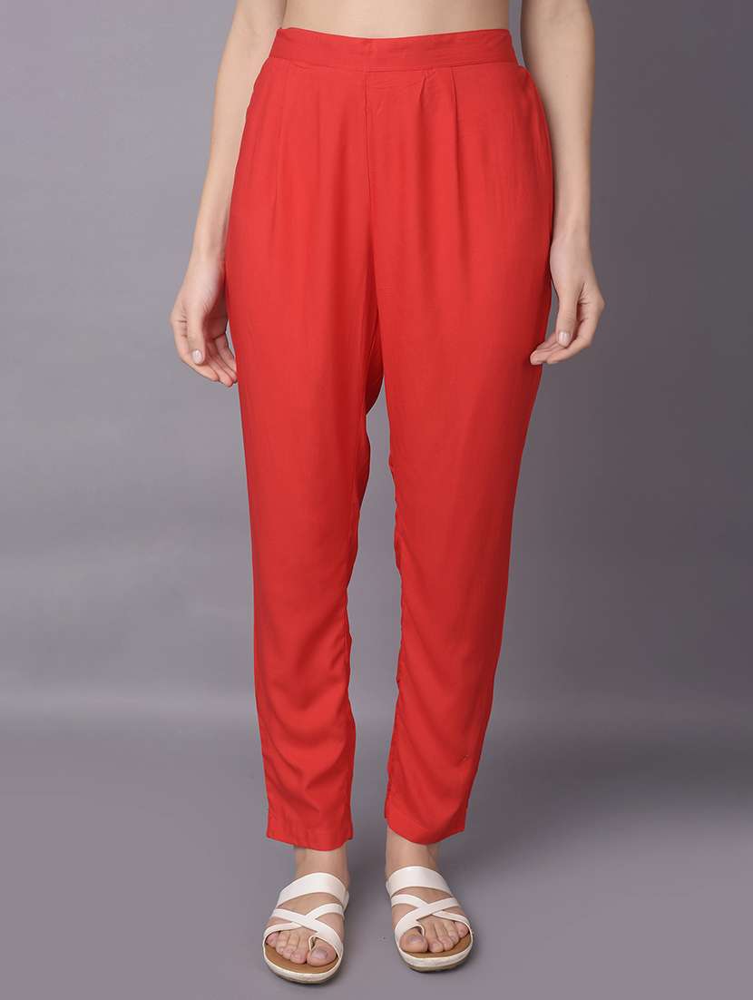 women red foil printed kurta pant set - 21559430 -  Standard Image - 5