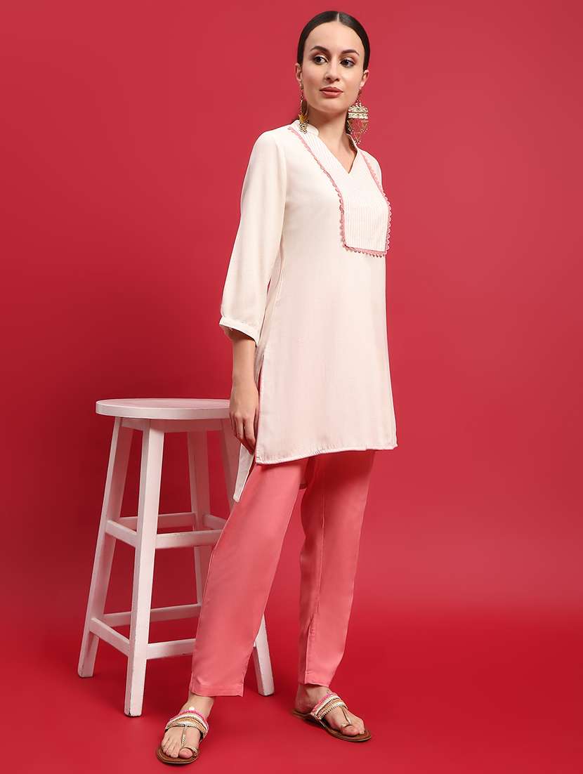 women solid three quarter sleeves kurta pant set - 21559479 -  Zoom Image - 0