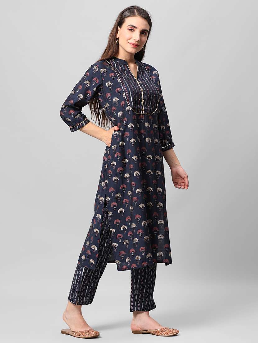 women three quarter sleeve kurta pant with dupatta set - 21559503 -  Standard Image - 3