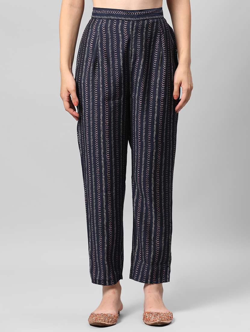 women three quarter sleeve kurta pant with dupatta set - 21559503 -  Standard Image - 5