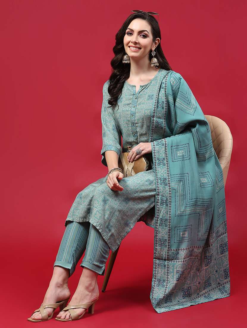 women three quarter sleeve kurta pant with dupatta set - 21559560 -  Standard Image - 5