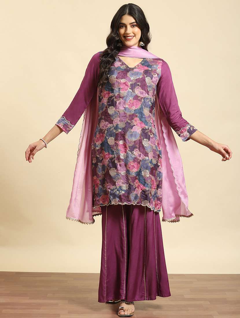 women printed kurta sharara set with dupatta - 21559598 -  Standard Image - 3