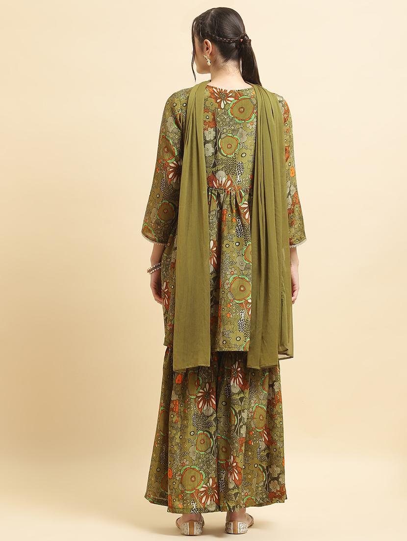 women three quarter sleeve kurta sharara with dupatta set - 21559610 - Standard Image - 3