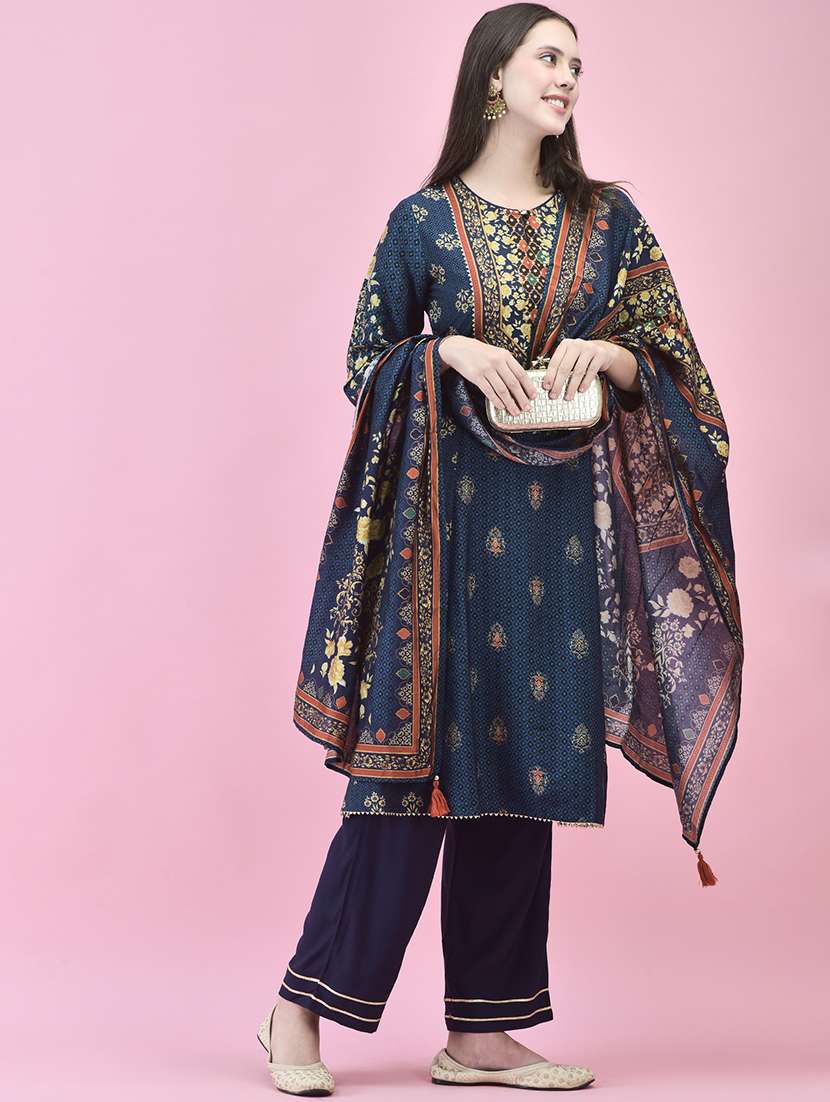 Women Three Quarter Sleeve Kurta Pant With Dupatta Set
