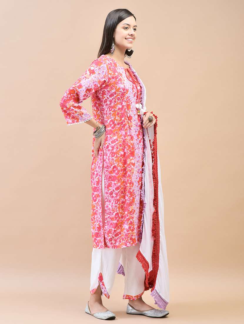 women three quarter sleeve kurta palazzo with dupatta set - 21559626 - Standard Image - 3
