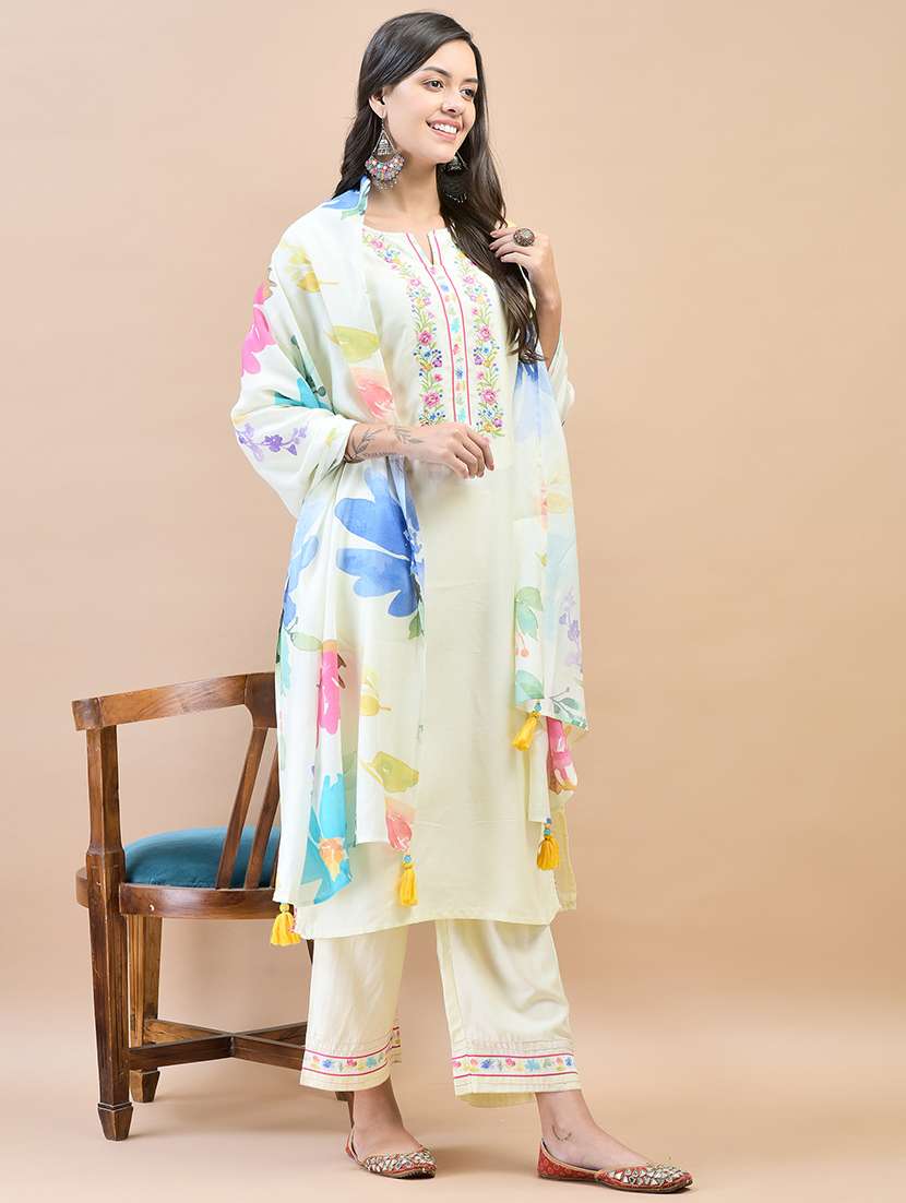 women three quarter sleeve kurta pant with dupatta set - 21559632 -  Zoom Image - 0