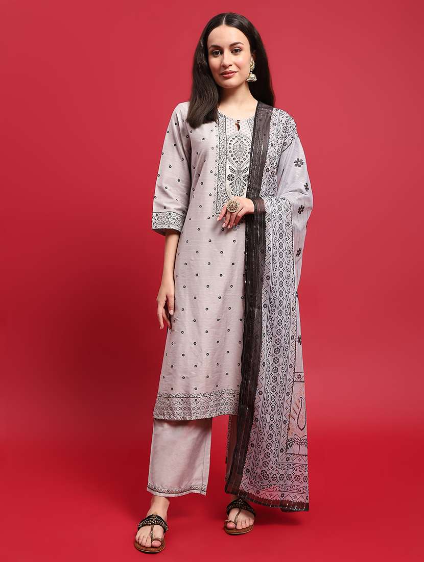 women self design three quarter sleeve suit set - 21559643 - Standard Image - 3