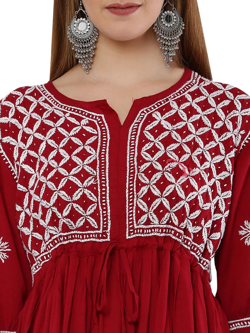 women three quarter sleeve chikankari kurti - 21561945 - Standard Image - 5