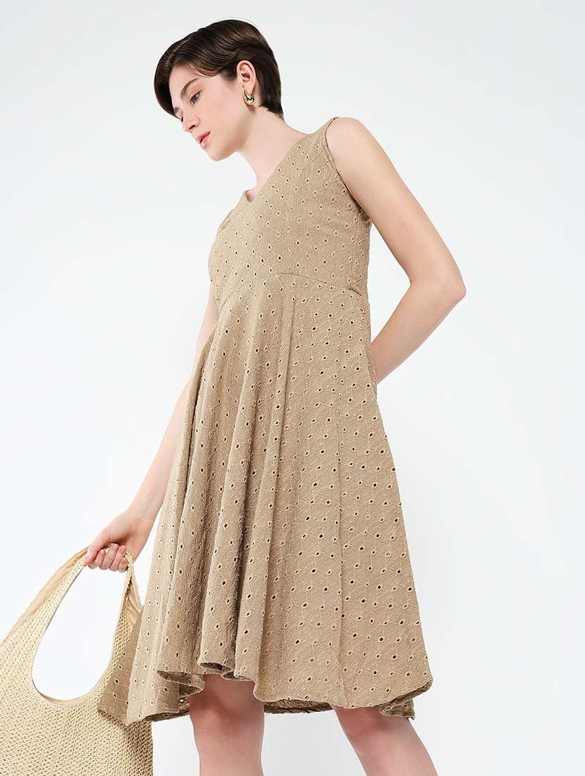 women self design sleeveless a-line dress - 21562694 - Standard Image - 5