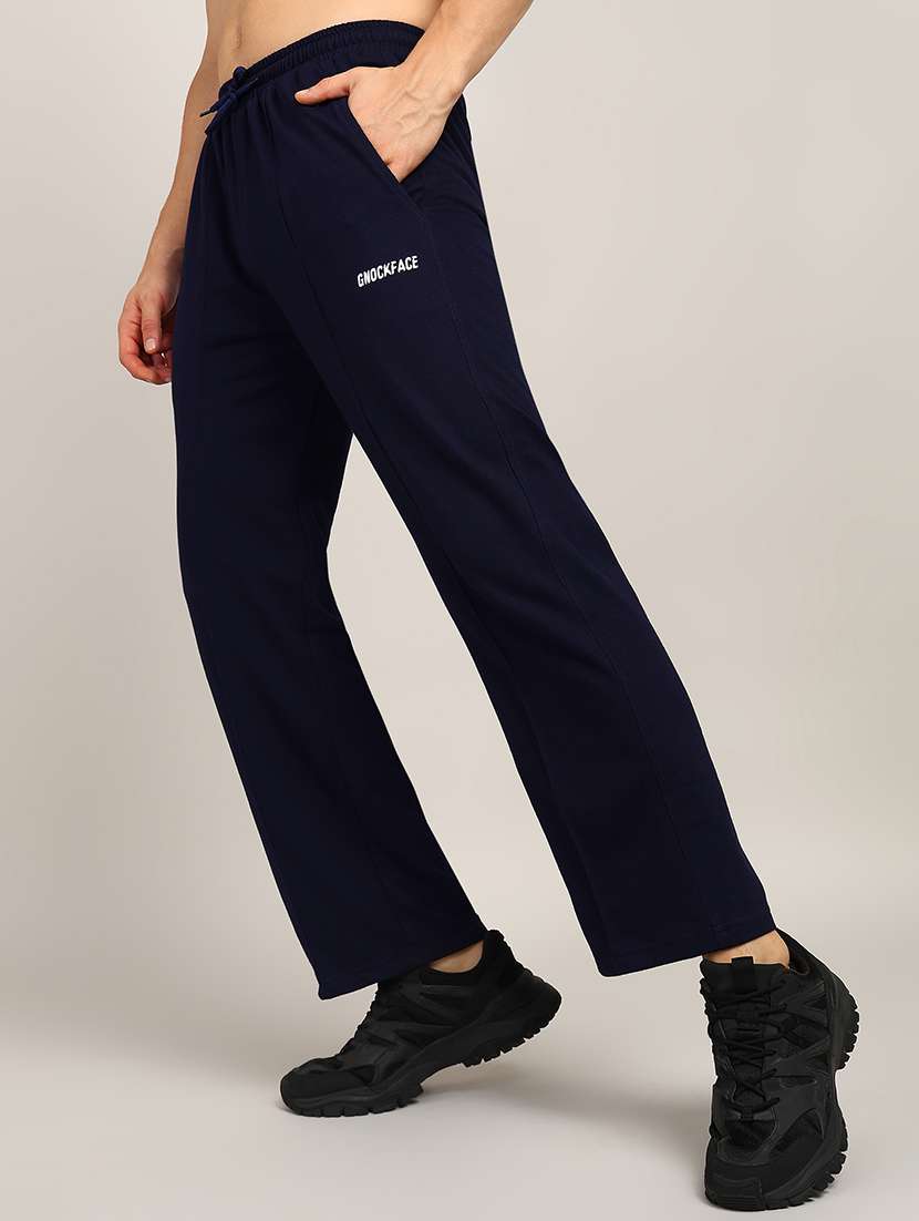 men solid loose fit full length track pant