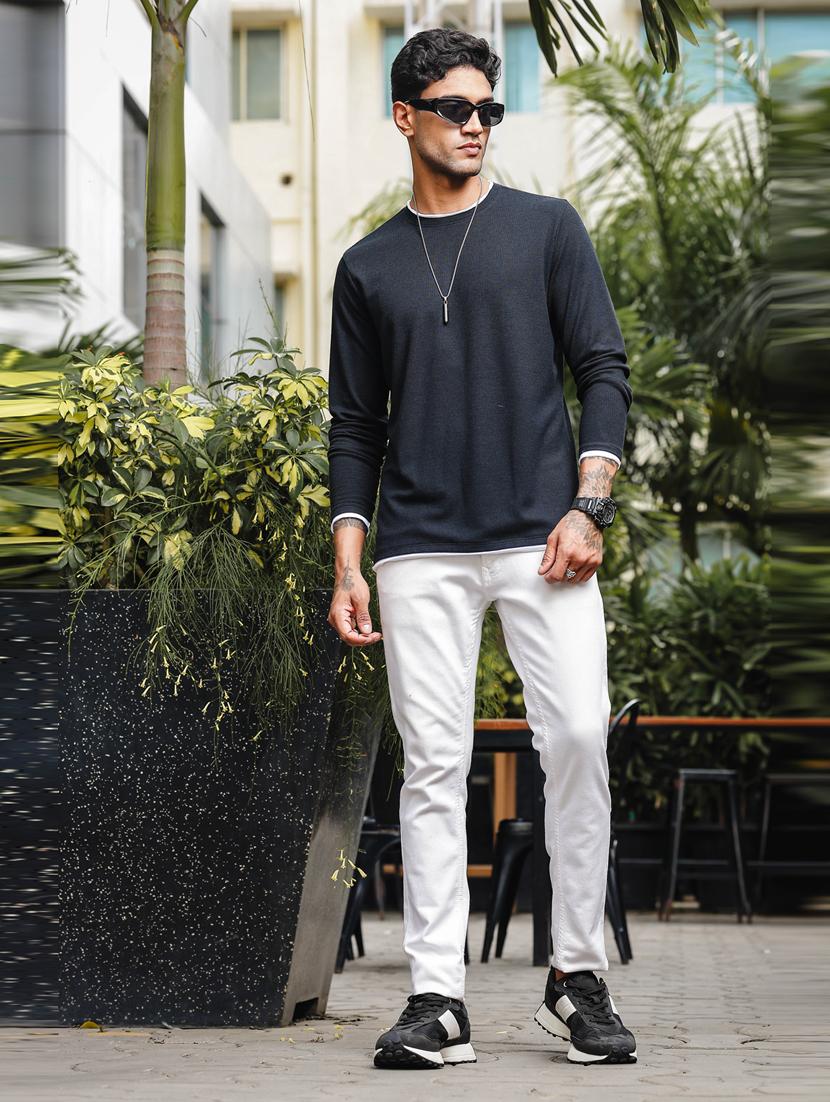 men round neck plain long sleeve t-shirt - 21563298 - Standard Image - 3