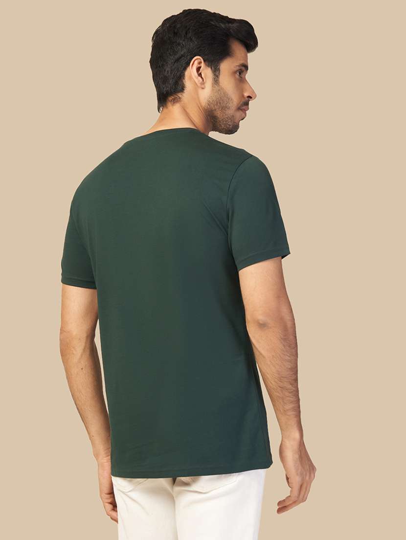 Men Round Neck Chest Print T Shirt