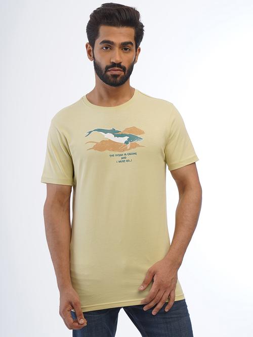 men round neck chest print t-shirt - 21563305 - Standard Image - 0