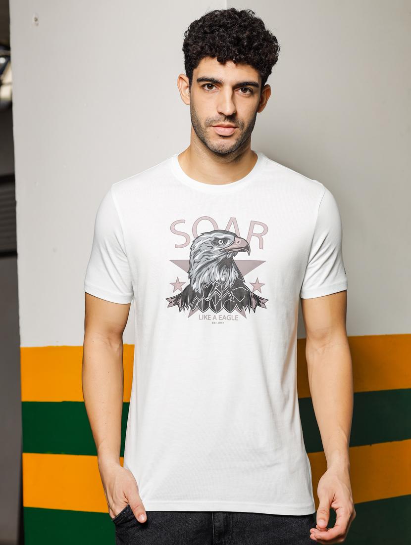 men round neck chest print t-shirt - 21563308 - Zoom Image - 0
