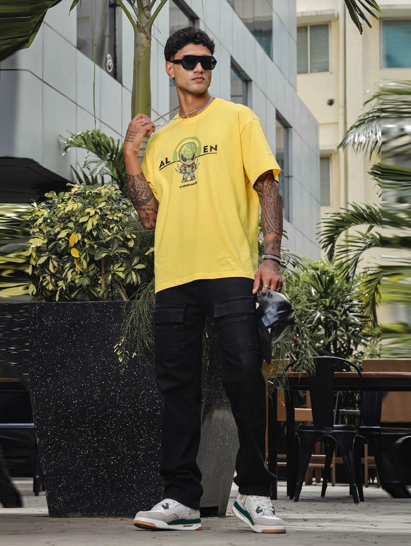 men round neck chest print oversized t-shirt - 21563314 - Standard Image - 3