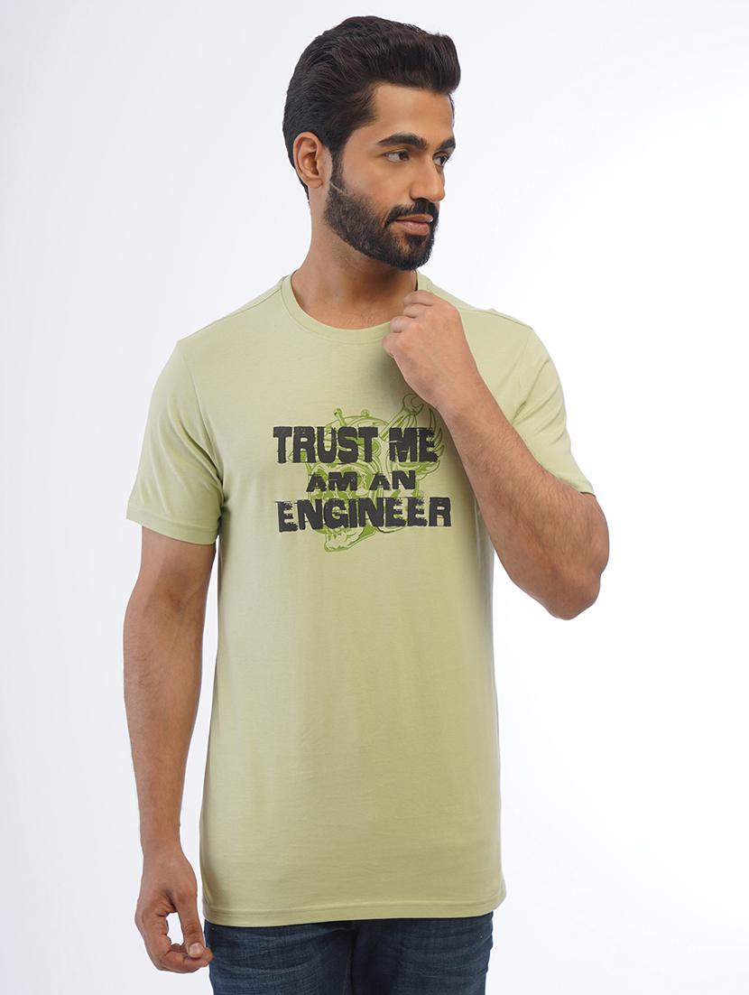 men round neck chest print t-shirt - 21563315 -  Zoom Image - 0