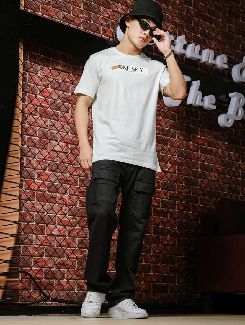 men round neck chest print t-shirt - 21563319 -  Standard Image - 3