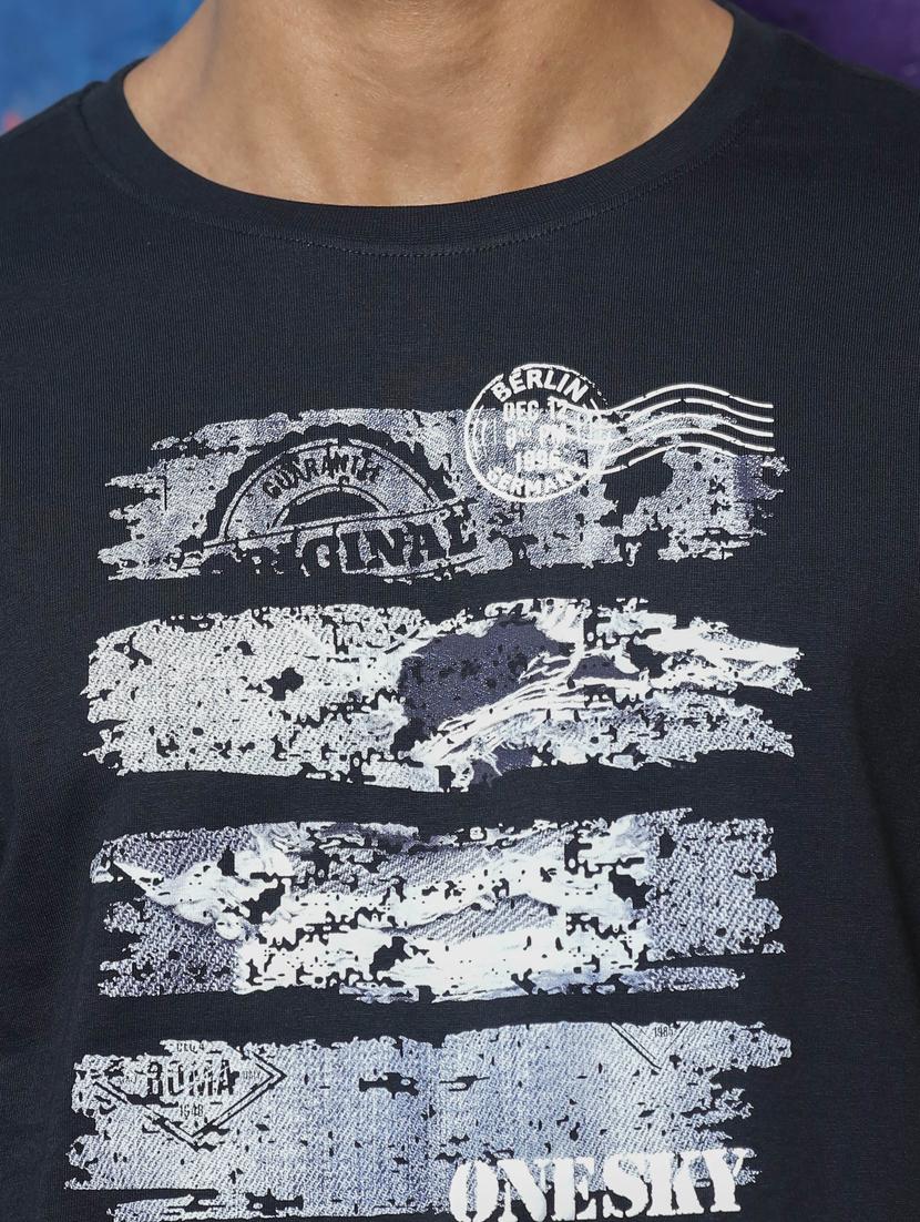 men round neck front print t-shirt - 21563332 - Standard Image - 3