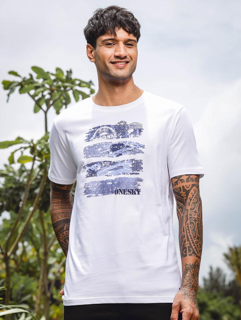 men round neck front print t-shirt - 21563333 - Zoom Image - 0