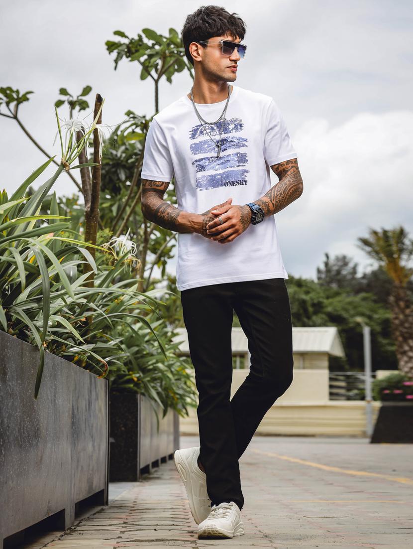 men round neck front print t-shirt - 21563333 - Standard Image - 3