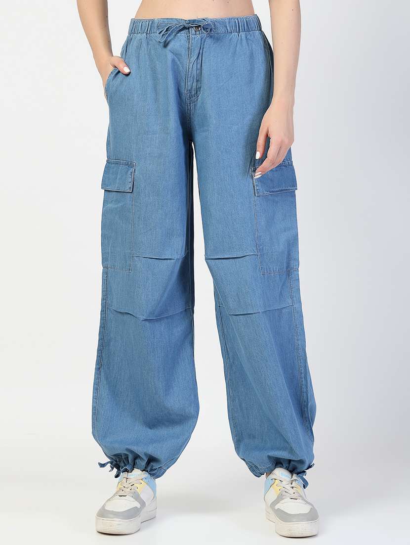 women solid regular fit cargo - 21563486 - Zoom Image - 0