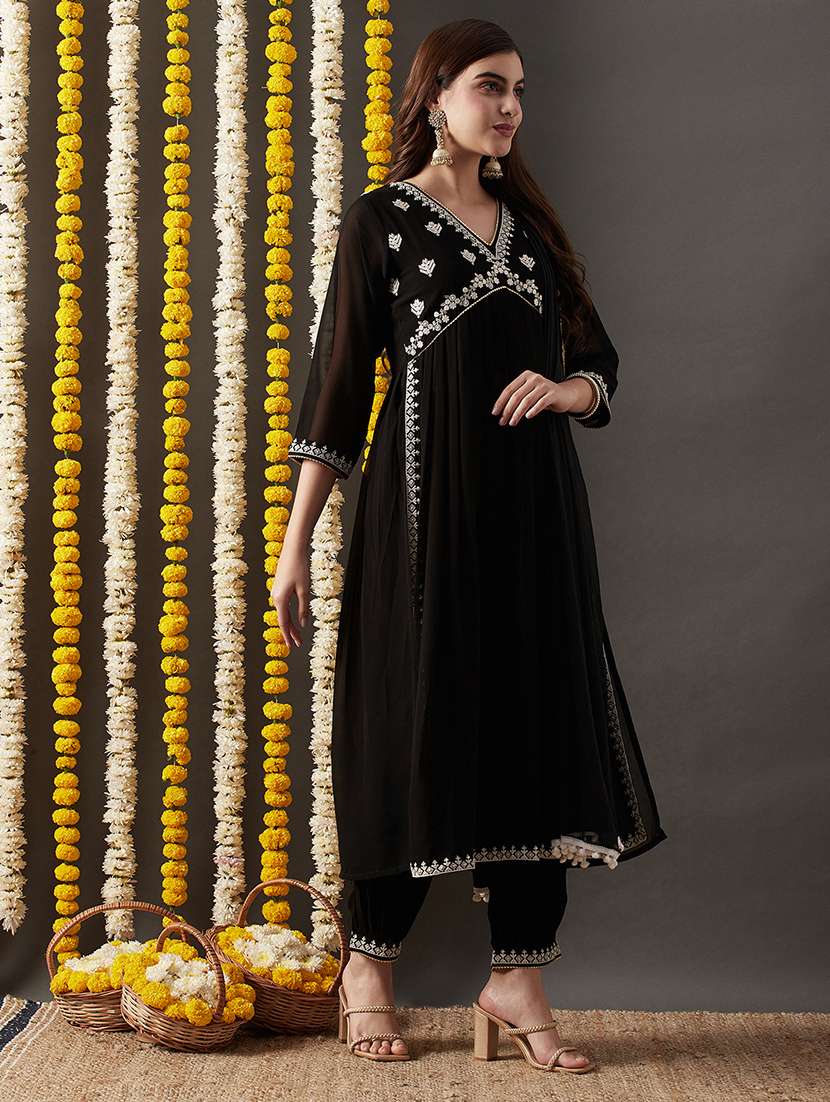 women embroidered three quarter sleeves suit set - 21563795 -  Standard Image - 3