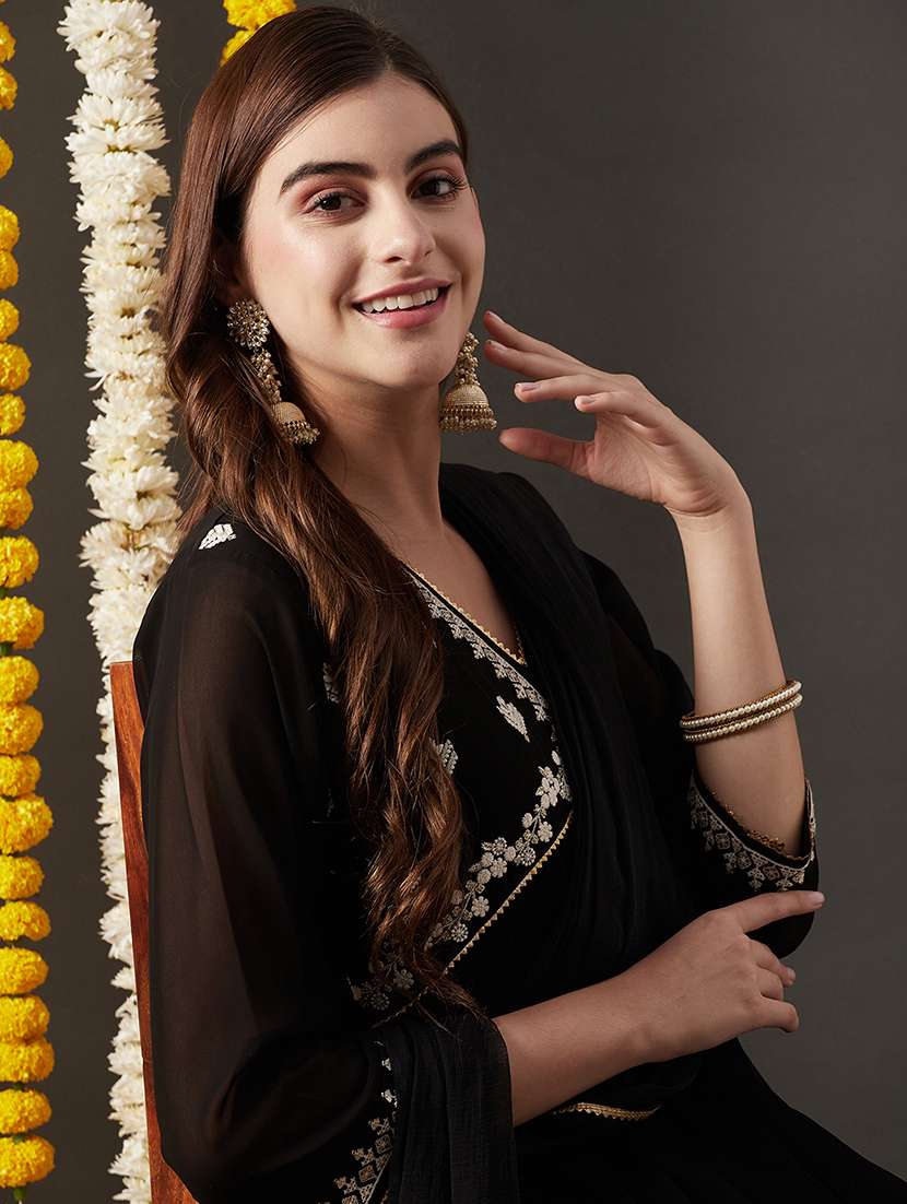 women embroidered three quarter sleeves suit set - 21563795 -  Standard Image - 5