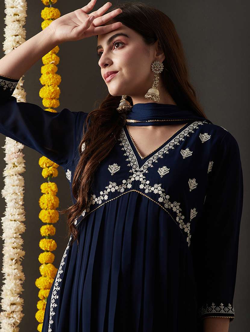 women embroidered three quarter sleeves suit set - 21563796 - Standard Image - 5