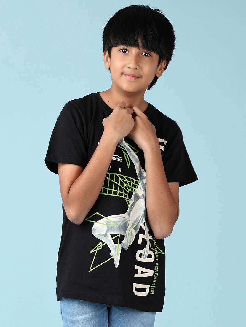 boys graphic print short sleeve t-shirt