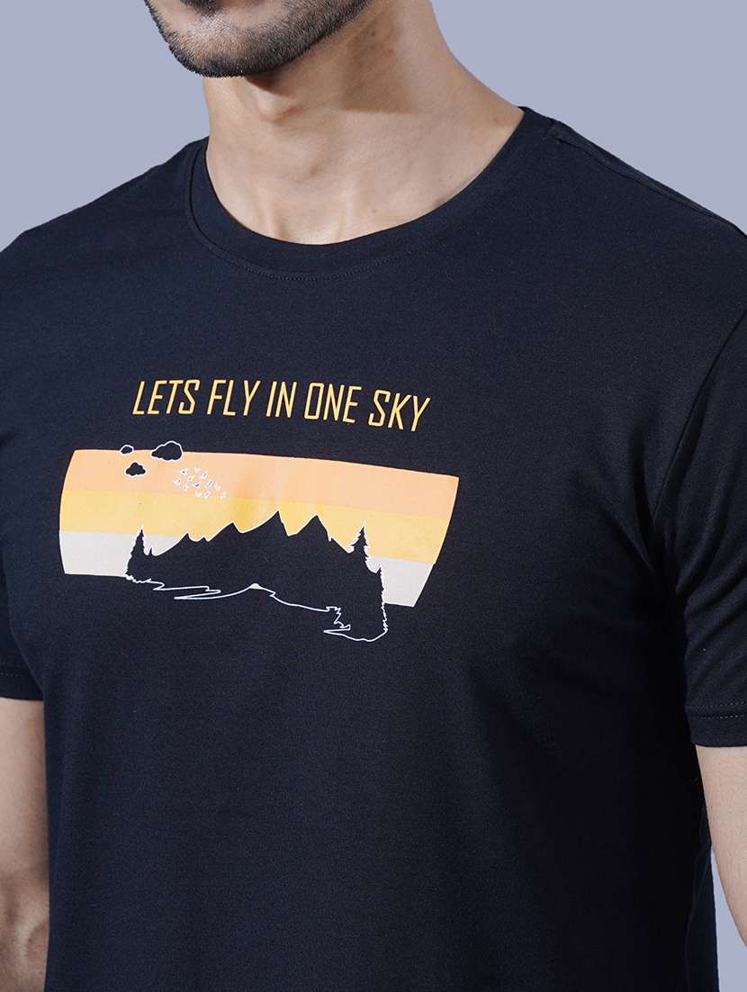 men round neck chest print t-shirt - 21565134 -  Standard Image - 3