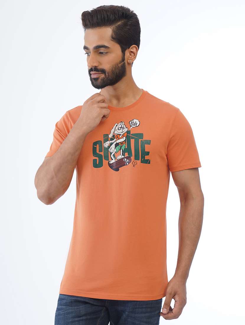 men round neck chest print t-shirt