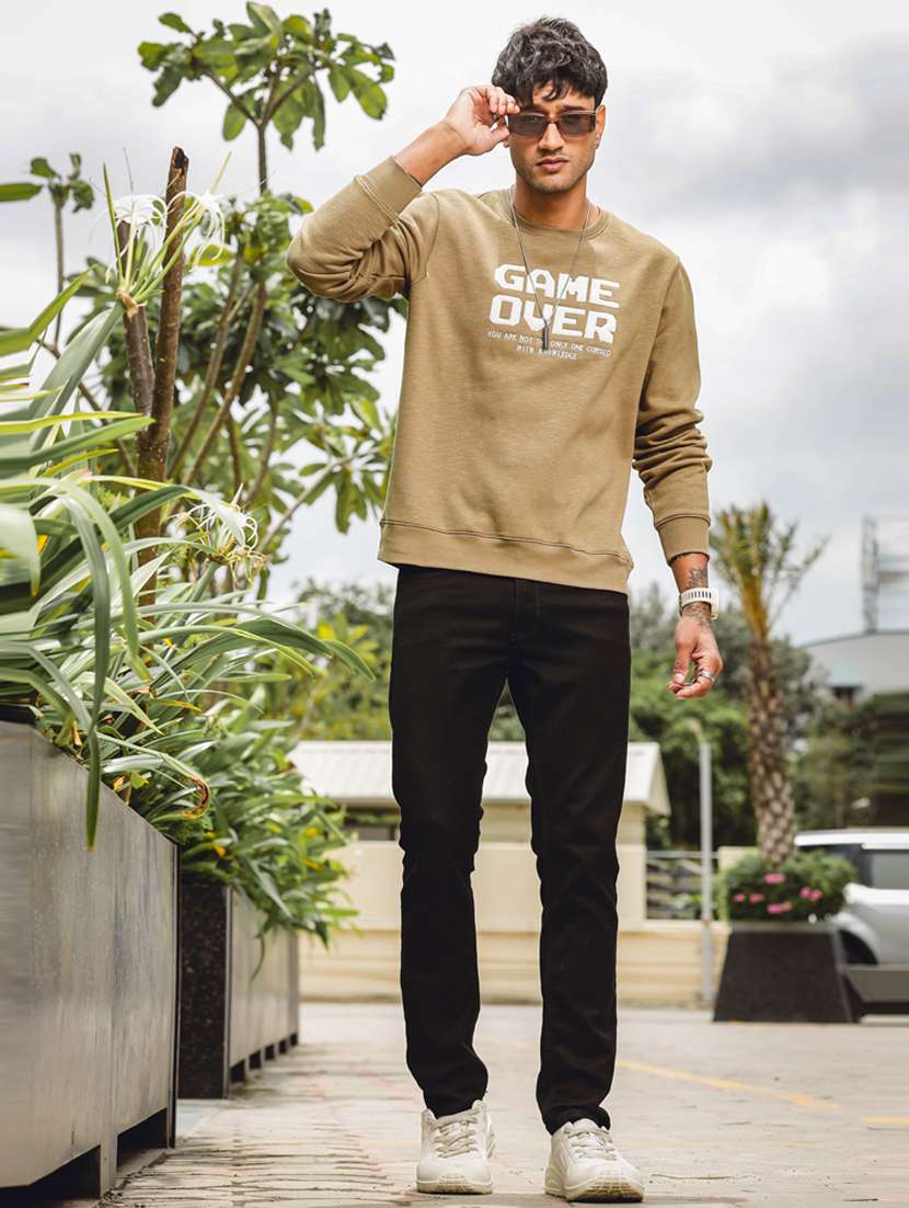 men round neck typographic sweatshirt - 21566937 -  Standard Image - 3