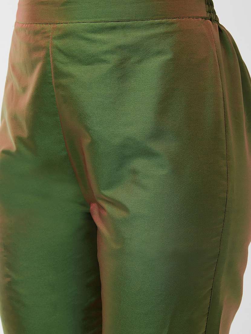 women self design kurta pant set with dupatta - 21567212 -  Standard Image - 5