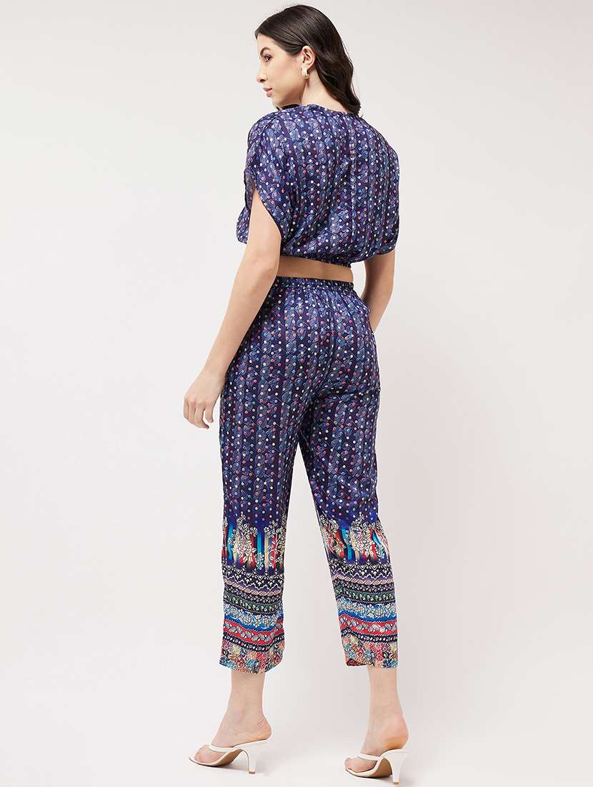 women blue printed v neck co-ord set - 21567263 - Standard Image - 3