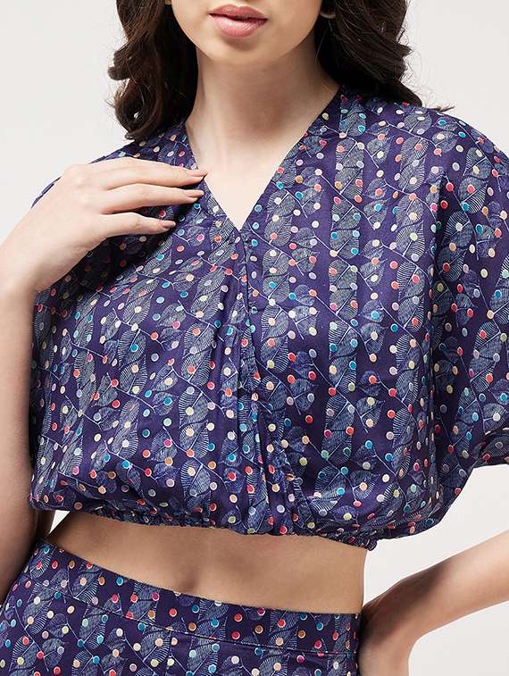 women blue printed v neck co-ord set - 21567263 - Standard Image - 5