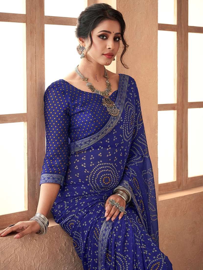 women lace bordered bandhani saree - 21567379 - Standard Image - 3