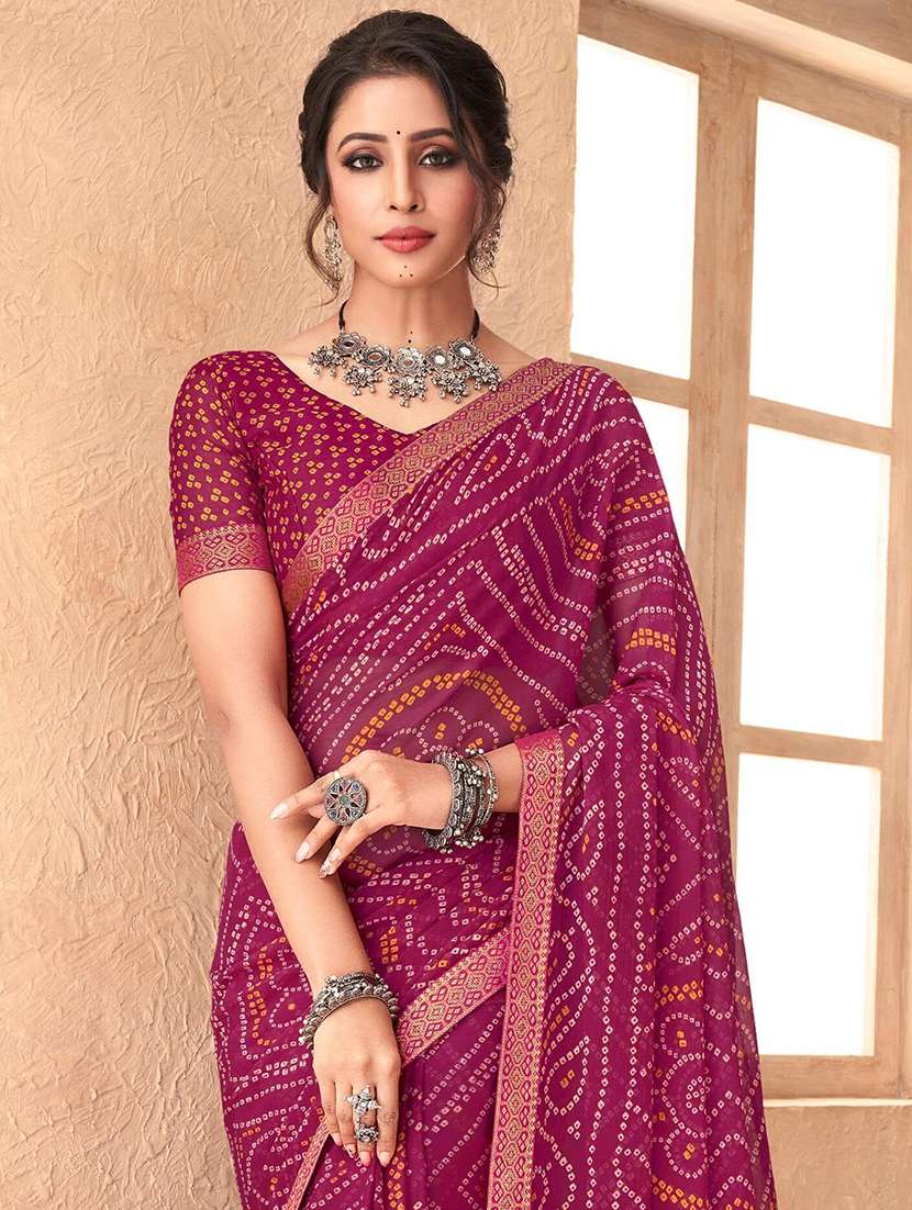 women lace bordered bandhani saree  - 21567381 -  Standard Image - 3