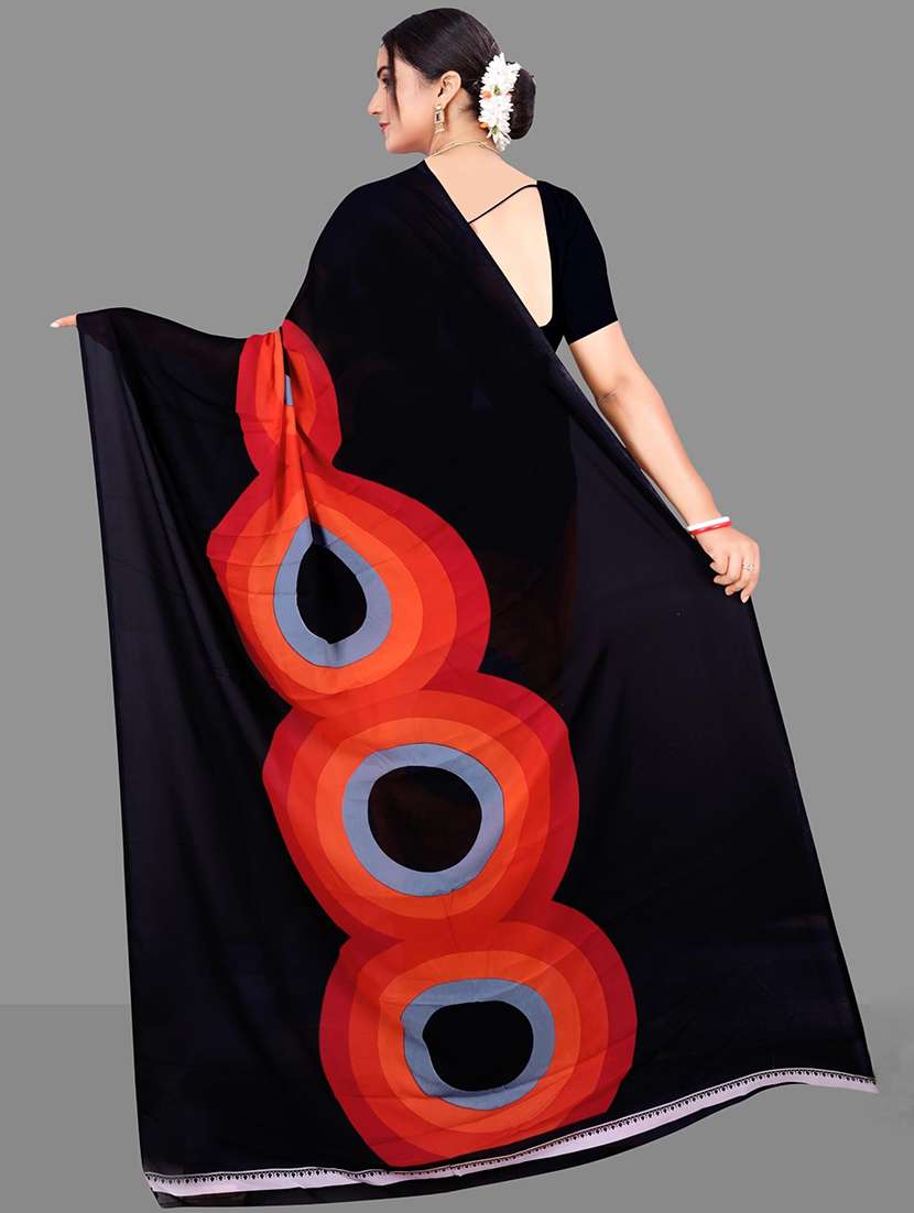 women geometric printed saree - 21567539 - Standard Image - 3