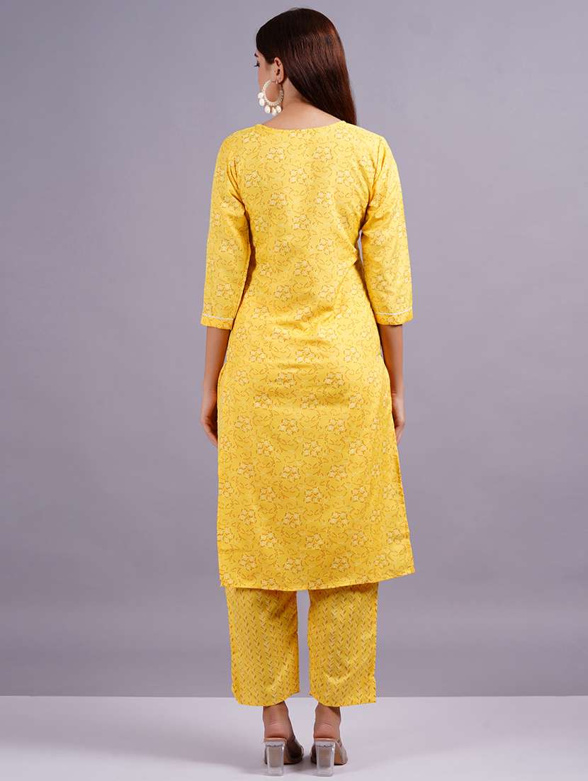 women three quarter sleeve kurta pant with dupatta set - 21568090 - Standard Image - 3