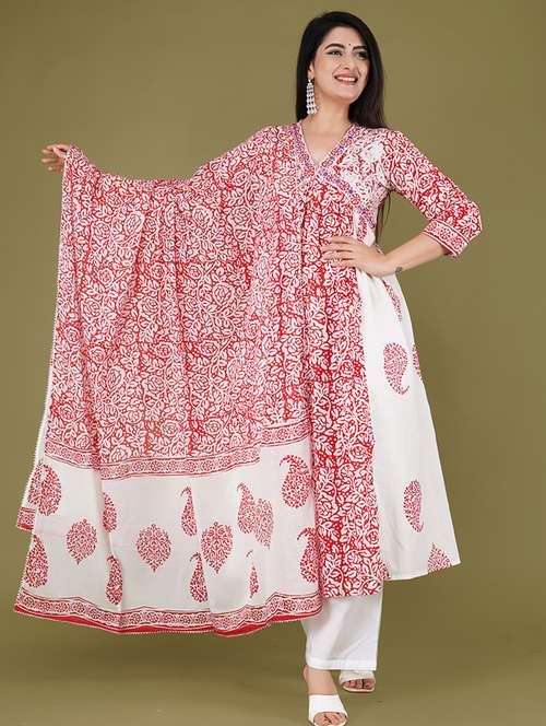women paisley kurta palazzo set with dupatta - 21568153 -  Standard Image - 0