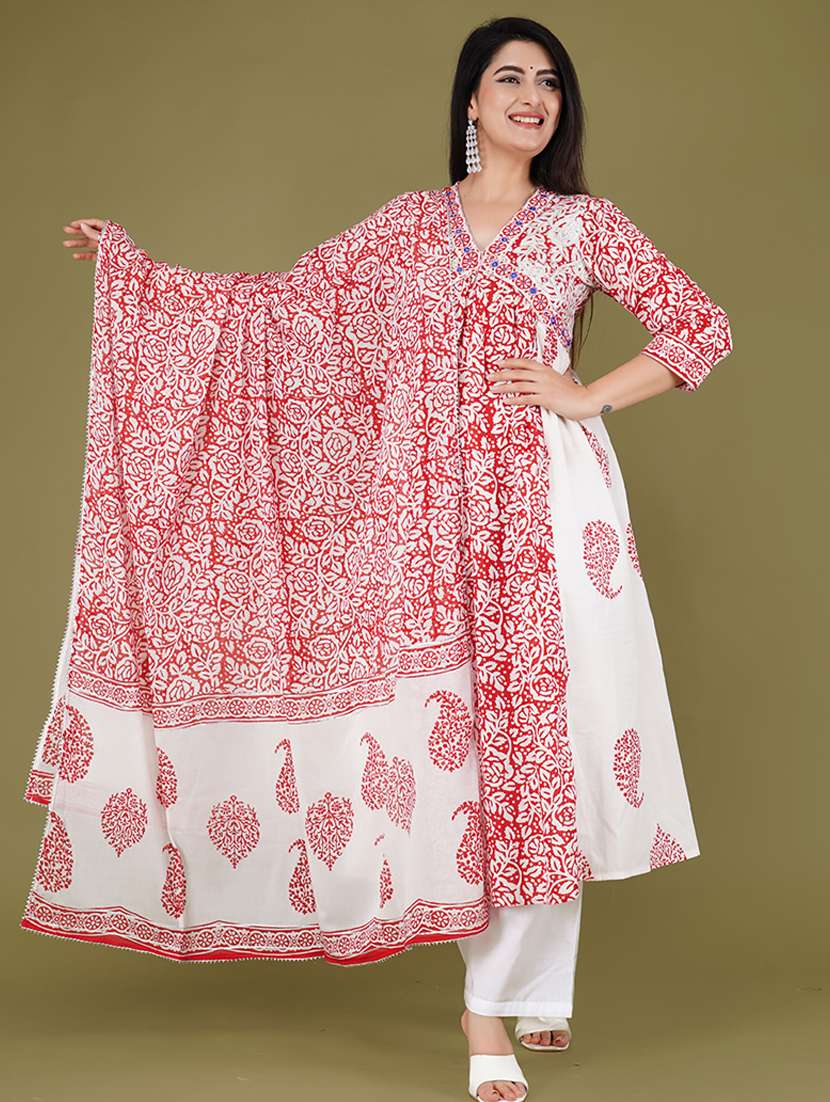 women paisley kurta palazzo set with dupatta