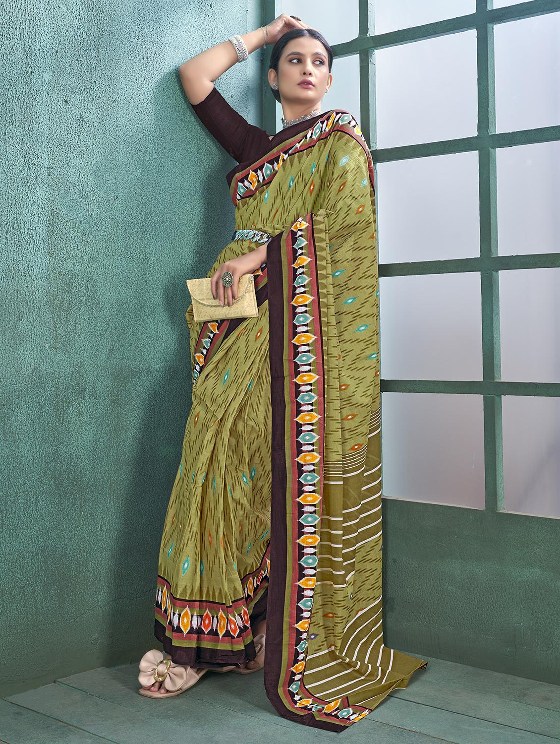 women printed saree with blouse - 21568899 -  Zoom Image - 0