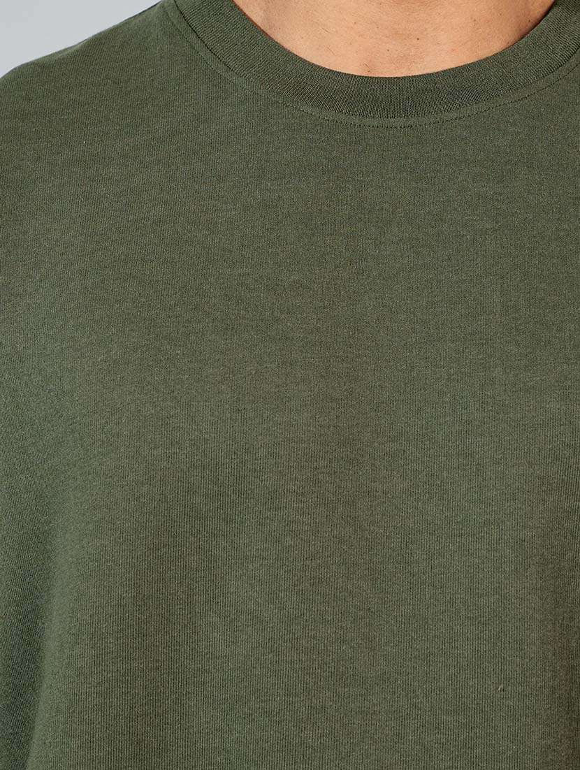 men round neck oversized t-shirt - 21569219 -  Standard Image - 3